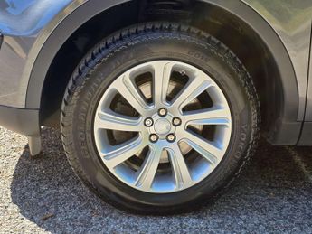 LAND ROVER DISCOVERY SPORT 2.0 Discovery Sport SE Tech TD4 Auto 4WD 5dr