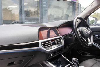 BMW 3 SERIES 2.0 330e 12kWh SE Pro Saloon 4dr Petrol Plug-in Hybrid Auto Euro