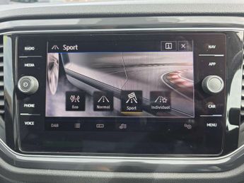 VOLKSWAGEN T-ROC 2.0 T-Roc SEL TSi 4Motion Semi-Auto 4WD 5dr