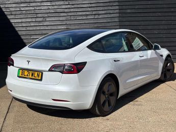 TESLA MODEL 3 Model 3 Standard Range + 4dr