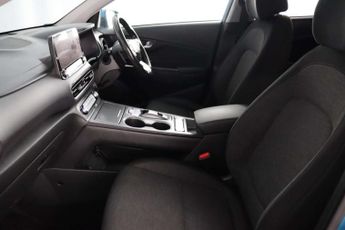 Hyundai KONA 64kWh Premium SUV 5dr Electric Auto (10.5kW Charger) (204 ps)