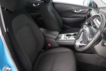 Hyundai KONA 64kWh Premium SUV 5dr Electric Auto (10.5kW Charger) (204 ps)
