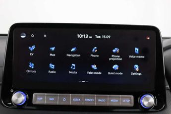 Hyundai KONA 64kWh Premium SUV 5dr Electric Auto (10.5kW Charger) (204 ps)