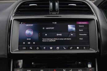 JAGUAR XE 2.0d Portfolio Saloon 4dr Diesel Auto Euro 6 (s/s) (180 ps)