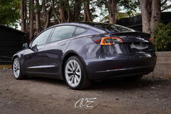 TESLA MODEL 3 Model 3 Long Range AWD 4WD 4dr
