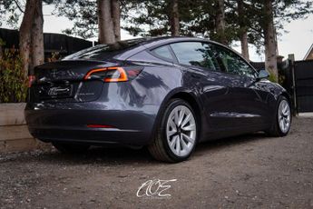 TESLA MODEL 3 Model 3 Long Range AWD 4WD 4dr