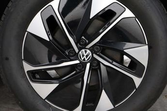 Volkswagen ID.5 Pro 77kWh Style SUV 5dr Electric Auto (174 ps)