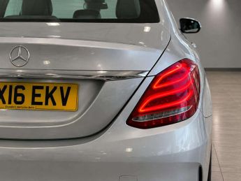 Mercedes-Benz C Class 2.1 C220d AMG Line Saloon 4dr Diesel 7G-Tronic+ Euro 6 (s/s) (17