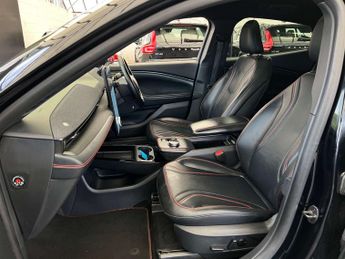 FORD MUSTANG MACH-E Mustang Mach-E Extended-Range AWD 4WD 5dr