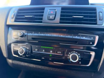BMW 1 SERIES 1.5 118i SE Auto 5dr