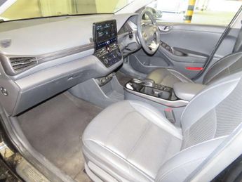 Hyundai IONIQ 38.3kWh Premium SE Hatchback 5dr Electric Auto (136 ps)