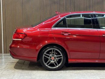 MERCEDES-BENZ E-CLASS 2.1 E220 AMG Sport CDi Auto 4dr