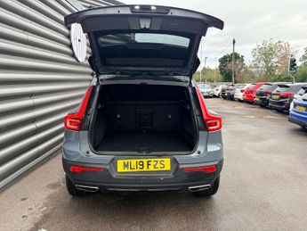 VOLVO XC40 2.0 XC40 R-Design D3 Auto 5dr