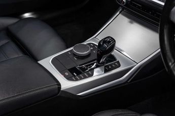 BMW 3 SERIES 2.0 320i M Sport Auto 4dr