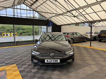 VOLKSWAGEN PASSAT 1.5 Passat SEL TSi Evo Semi-Auto 4dr