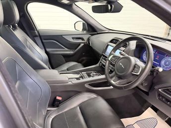 JAGUAR F-PACE 2.0 F-PACE Chequered Flag AWD D Auto 4WD 5dr