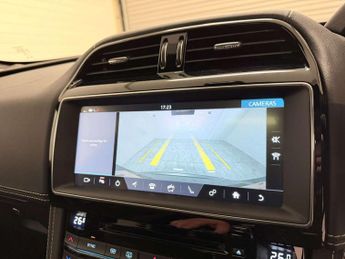 JAGUAR F-PACE 2.0 F-PACE Chequered Flag AWD D Auto 4WD 5dr