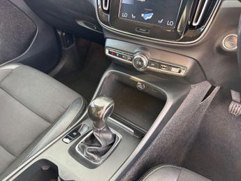 Volvo XC40 2.0 XC40 Momentum D3 5dr