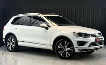 Volkswagen Touareg 3.0 TDI V6 BlueMotion Tech R-Line SUV 5dr Diesel Tiptronic 4WD E