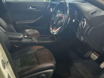 MERCEDES-BENZ A CLASS 1.5 A180d AMG Line (Executive) Hatchback 5dr Diesel 7G-DCT Euro 