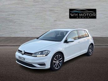 VOLKSWAGEN GOLF 1.0 Golf SE Nav TSi BlueMotion Technology Semi-Auto 5dr
