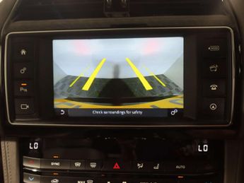 JAGUAR F-PACE 2.0 D180 Portfolio SUV 5dr Diesel Auto AWD Euro 6 (s/s) (180 ps)