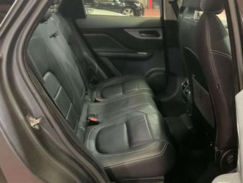 JAGUAR F-PACE 2.0 D180 R-Sport SUV 5dr Diesel Auto AWD Euro 6 (s/s) (180 ps)