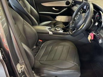 MERCEDES-BENZ GLC 2.0 GLC250 AMG Line Coupe 5dr Petrol G-Tronic+ 4MATIC Euro 6 (s/