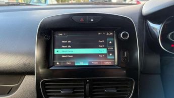 RENAULT CLIO 1.5 dCi Dynamique S Nav Hatchback 5dr Diesel EDC Euro 6 (s/s) (9