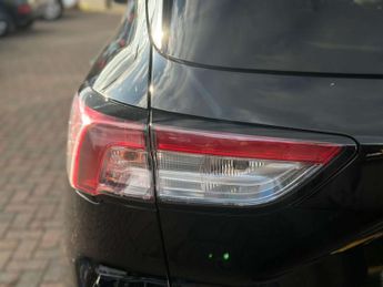FORD KUGA 2.5 Kuga ST-Line X Edition HEV CVT 5dr