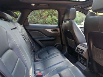 JAGUAR F-PACE 2.0 F-PACE R-Sport AWD D Auto 4WD 5dr
