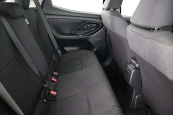 Toyota Yaris 1.5 VVT-h Icon Hatchback 5dr Petrol Hybrid E-CVT Euro 6 (s/s) (1