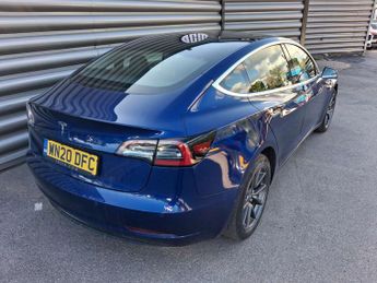 TESLA MODEL 3 Model 3 Standard Range + 4dr