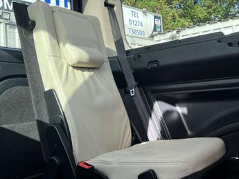 Land Rover DISCOVERY 3.0 Discovery HSE SDV6 Auto 4WD 5dr