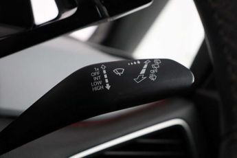 Volkswagen ID.3 Pro Performance 58kWh Life Hatchback 5dr Electric Auto (204 ps)