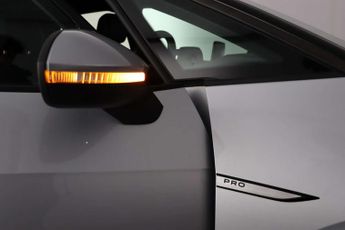 Volkswagen ID.3 Pro Performance 58kWh Life Hatchback 5dr Electric Auto (204 ps)