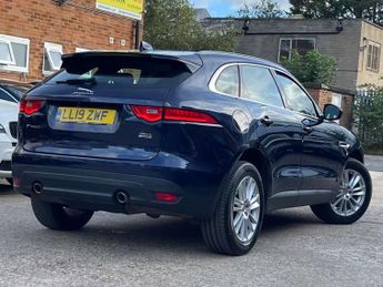 Jaguar F-PACE 2.0 P250i Portfolio SUV 5dr Petrol Auto AWD Euro 6 (s/s) (250 ps