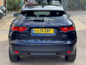 Jaguar F-PACE 2.0 P250i Portfolio SUV 5dr Petrol Auto AWD Euro 6 (s/s) (250 ps