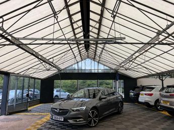 Vauxhall Insignia 2.0 Insignia SRi VX-Line Nav TD Auto 5dr