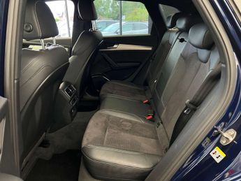 AUDI Q5 2.0 Q5 S Line 40 TDI Quattro Semi-Auto 4WD 5dr