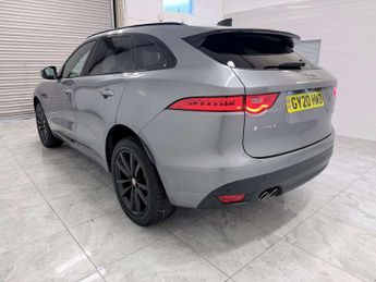 JAGUAR F-PACE 2.0 F-PACE Chequered Flag AWD D Auto 4WD 5dr