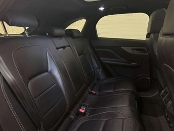 JAGUAR F-PACE 2.0 F-PACE Chequered Flag AWD D Auto 4WD 5dr