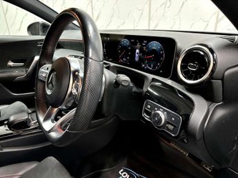 MERCEDES-BENZ A-CLASS 1.3 A 200 AMG Line Executive Auto 5dr