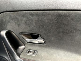 MERCEDES-BENZ A-CLASS 1.3 A 200 AMG Line Executive Auto 5dr