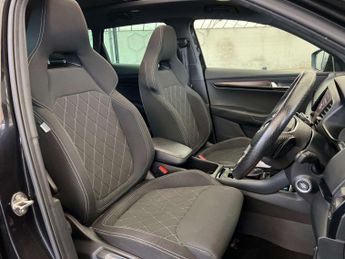 SKODA KAROQ 1.5 Karoq Sportline TSi Semi-Auto 5dr