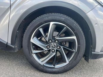 Toyota C-HR 1.8 VVT-h Dynamic SUV 5dr Petrol Hybrid CVT Euro 6 (s/s) (122 ps