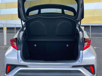 Toyota C-HR 1.8 VVT-h Dynamic SUV 5dr Petrol Hybrid CVT Euro 6 (s/s) (122 ps