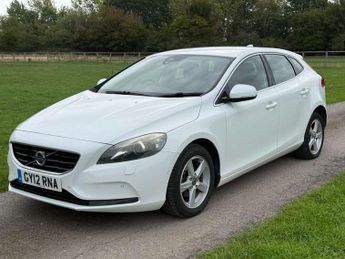 Volvo V40 1.6 V40 SE Nav D2 5dr