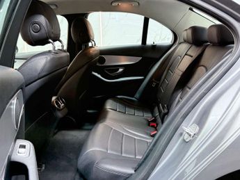 MERCEDES-BENZ C-CLASS 2.0 C200 Sport Auto 4dr