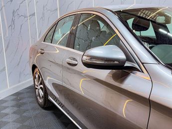 MERCEDES-BENZ C-CLASS 2.0 C200 Sport Auto 4dr